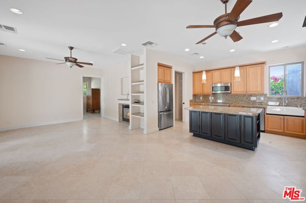 77935 Delaware Place