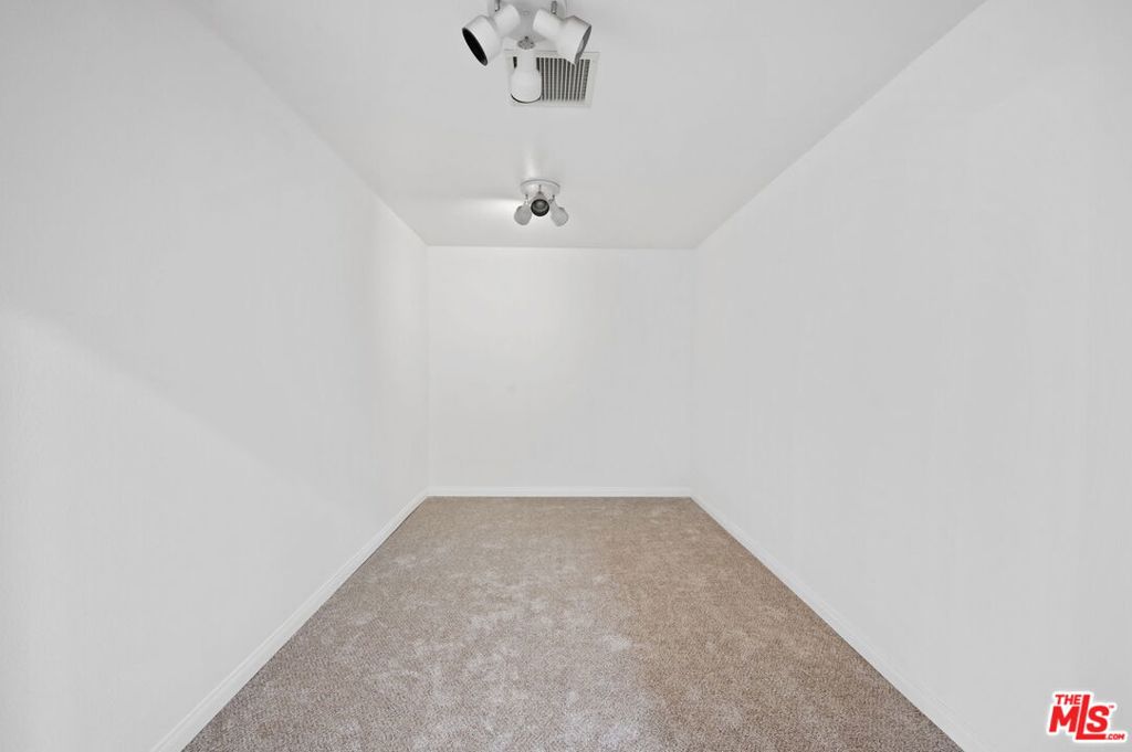 77935 Delaware Place