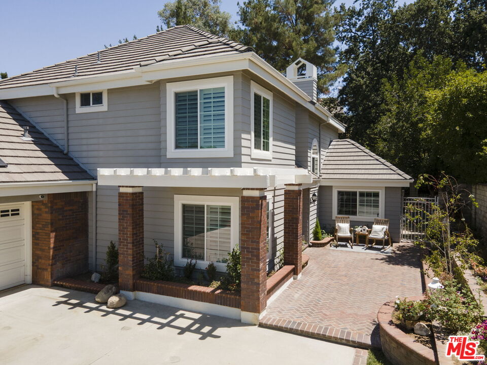 26430 Emerald Dove Dr