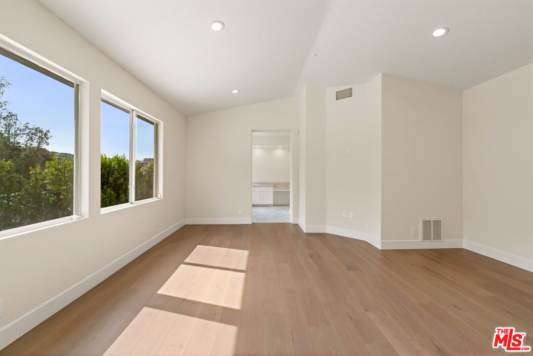 18500 Saint Moritz Dr