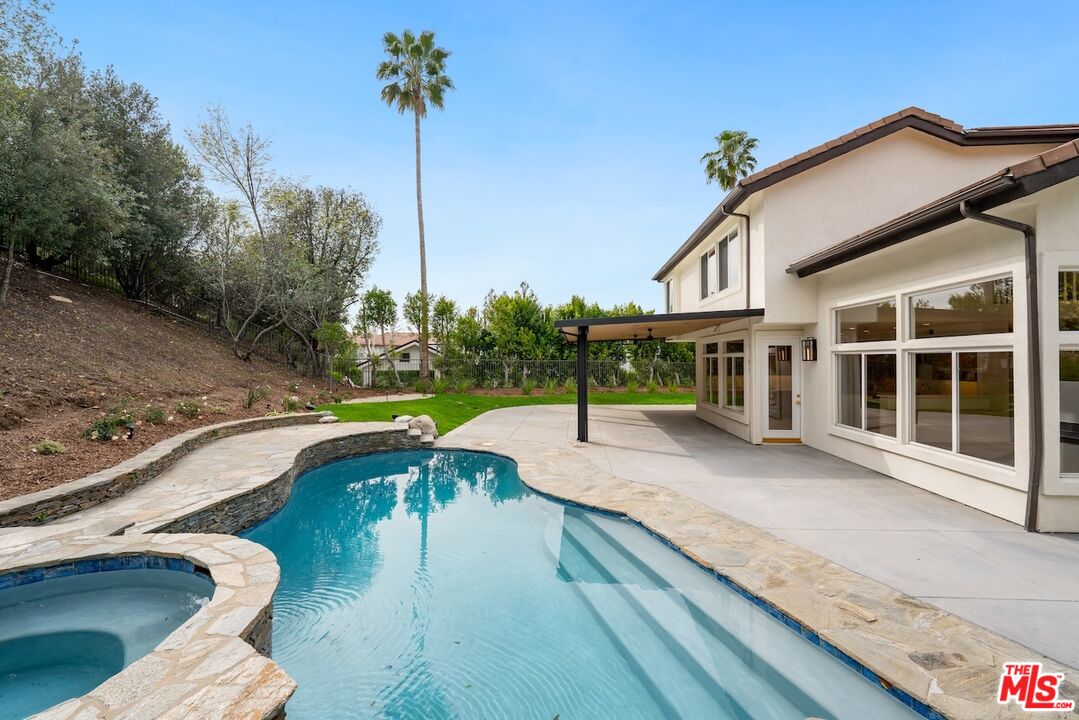 18500 Saint Moritz Dr