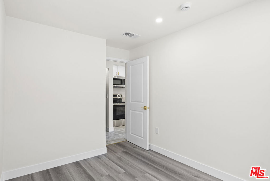 16042 Knapp Street