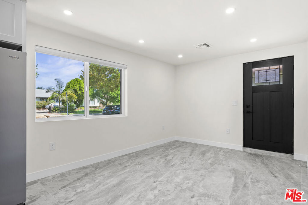 16042 Knapp Street