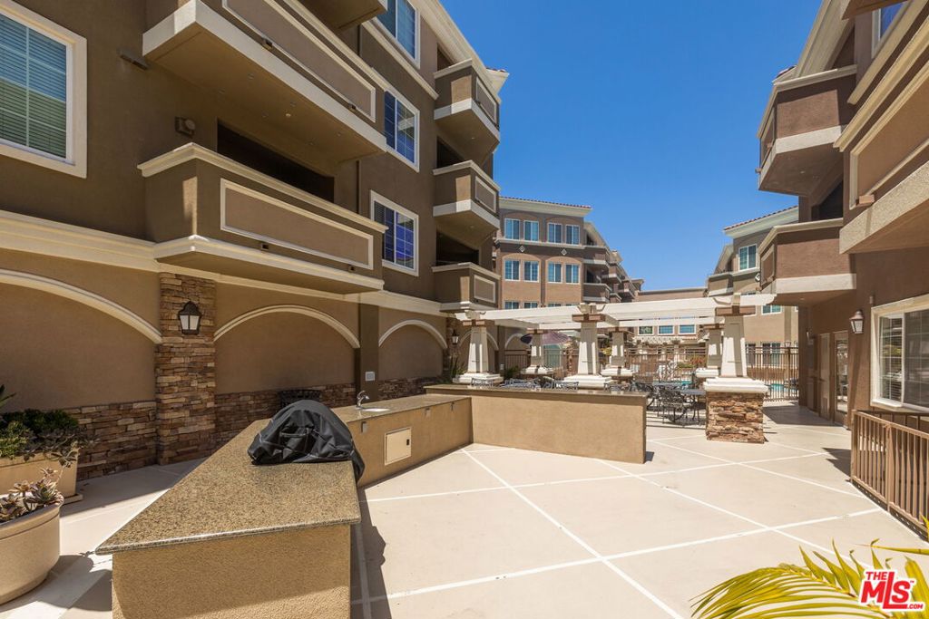 2750 Artesia Boulevard 239