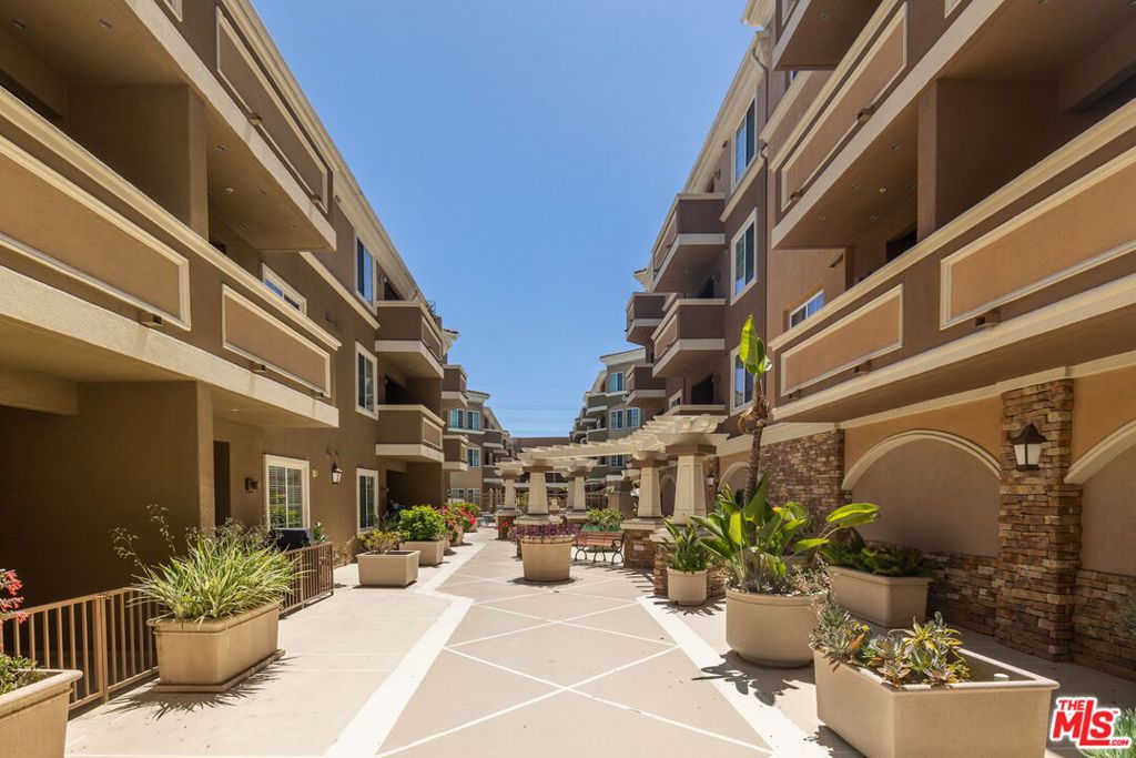 2750 Artesia Boulevard 239
