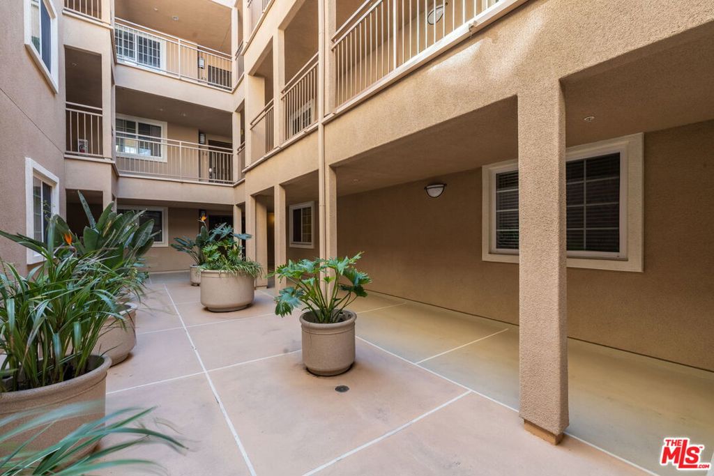 2750 Artesia Boulevard 239