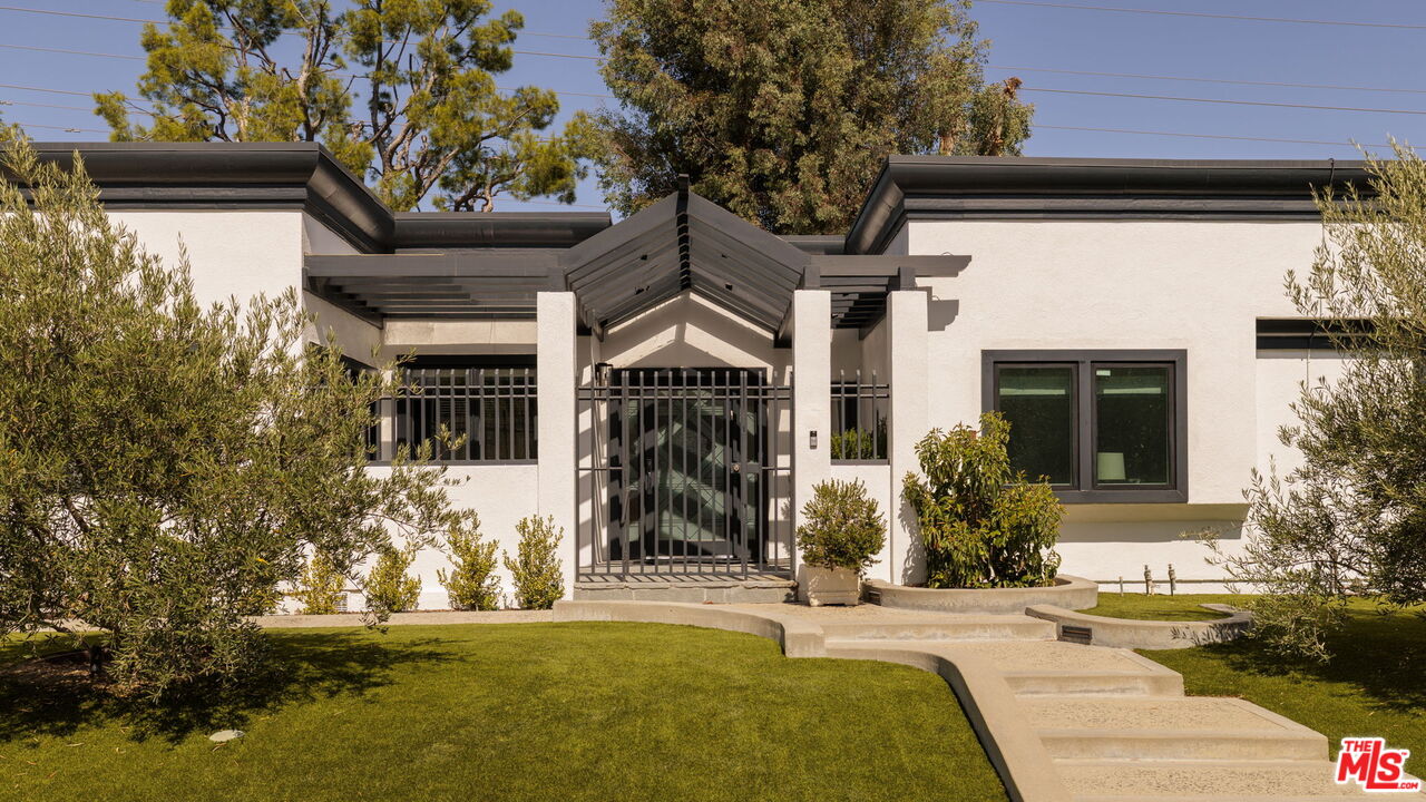 18623 Palomino Dr