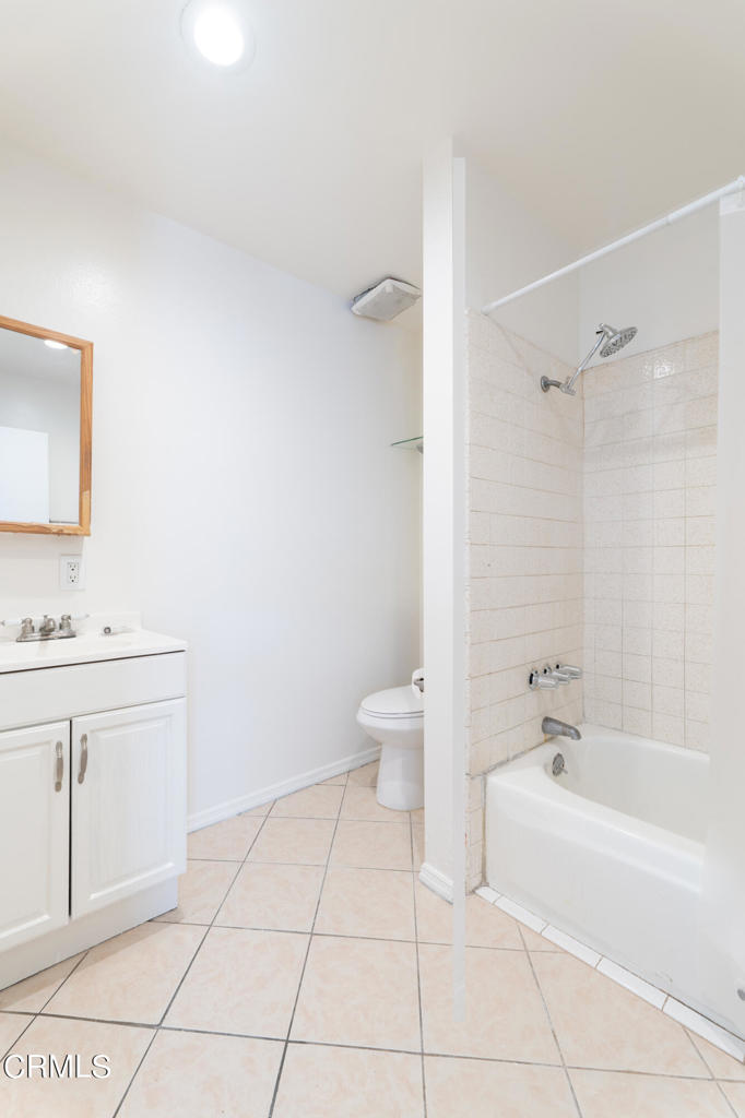 8532 Colombus Avenue Unit: 24