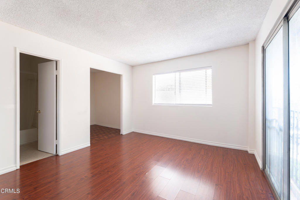 8532 Colombus Avenue Unit: 24