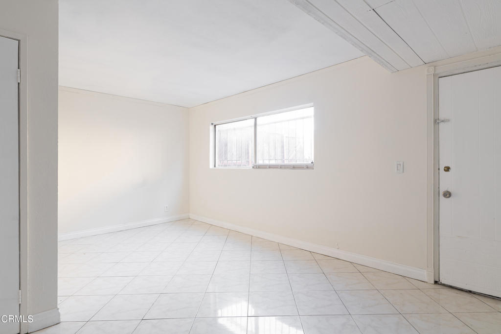 8532 Colombus Avenue Unit: 24