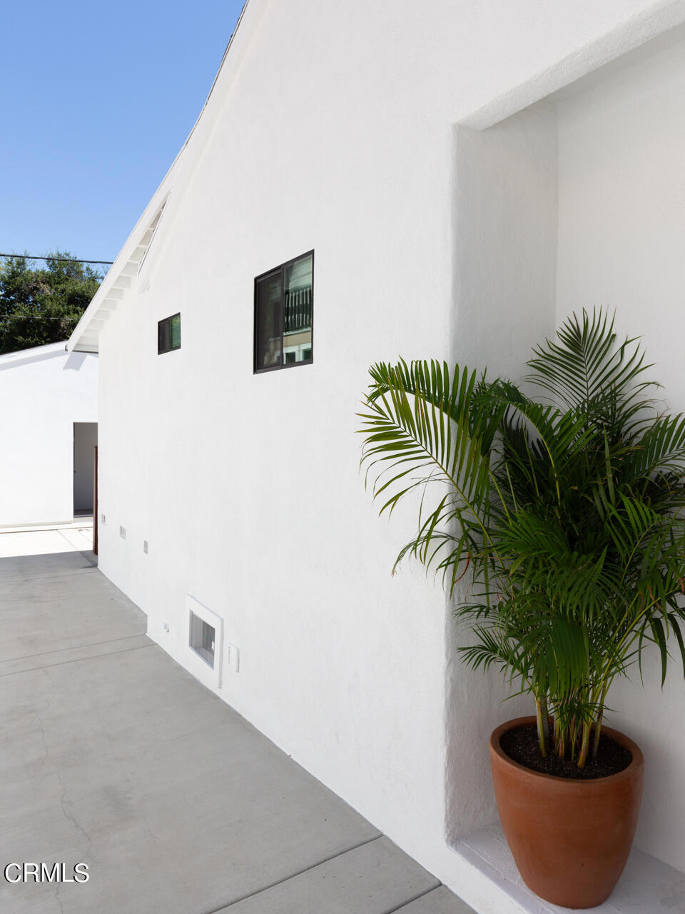 1936 N Roosevelt Avenue