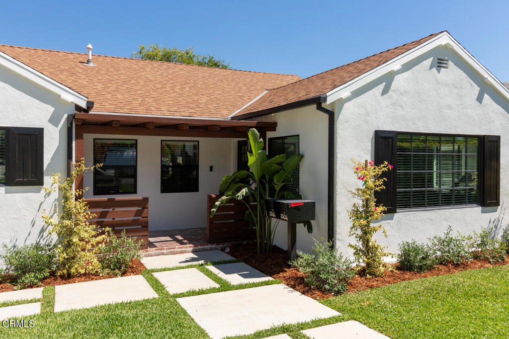 1936 N Roosevelt Avenue