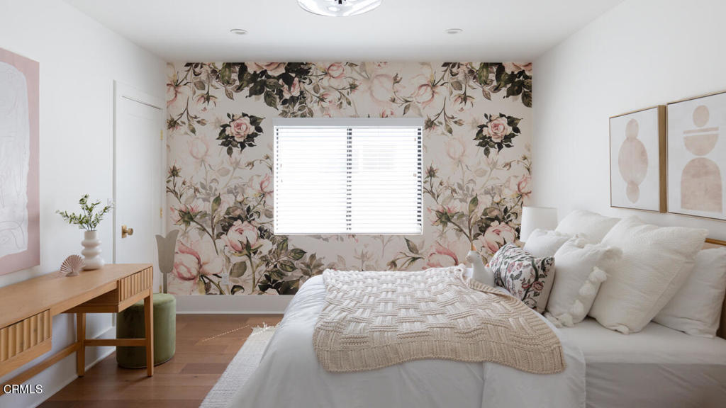 1936 N Roosevelt Avenue