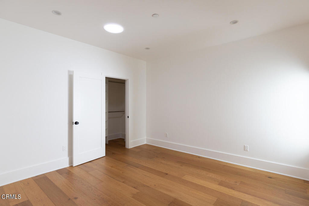 1936 N Roosevelt Avenue