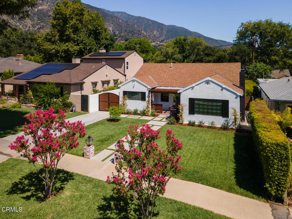 1936 N Roosevelt Avenue