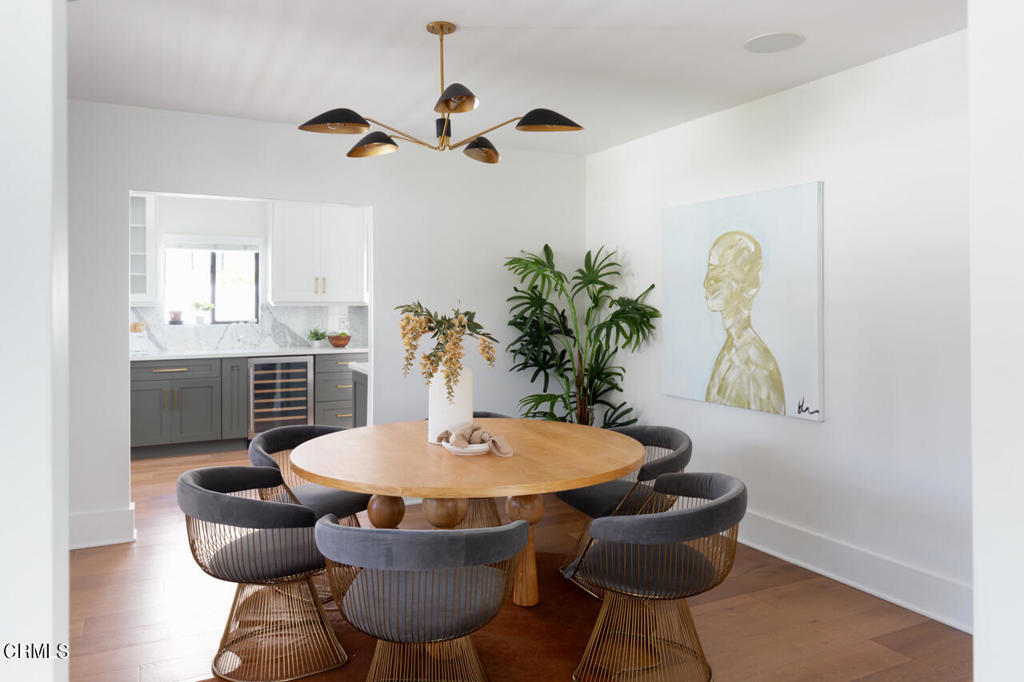 1936 N Roosevelt Avenue