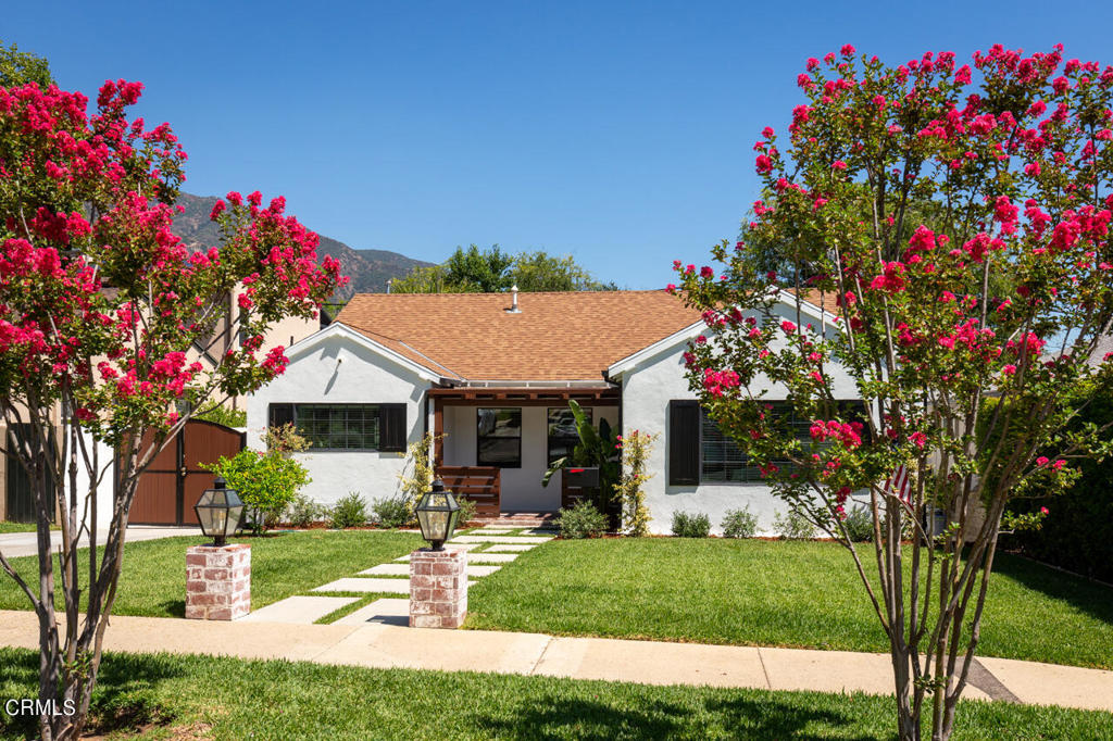 1936 N Roosevelt Avenue