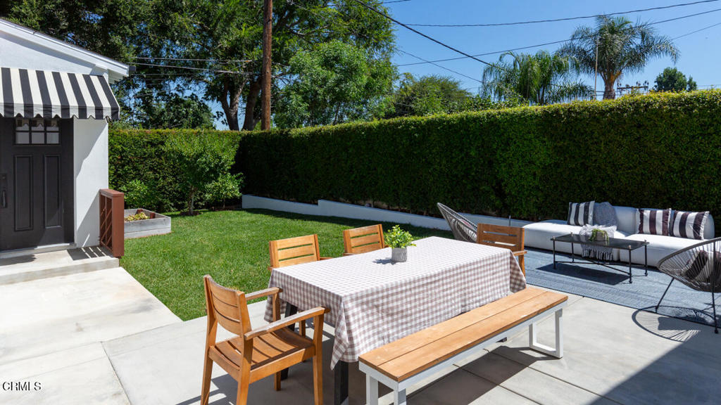 1936 N Roosevelt Avenue