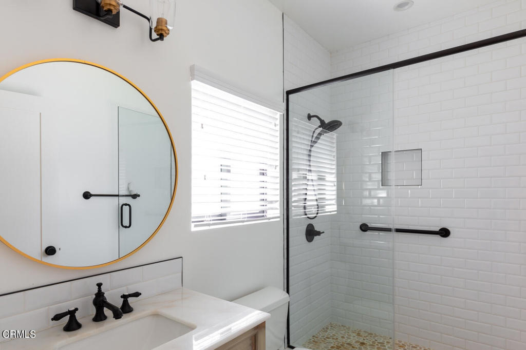 1936 N Roosevelt Avenue