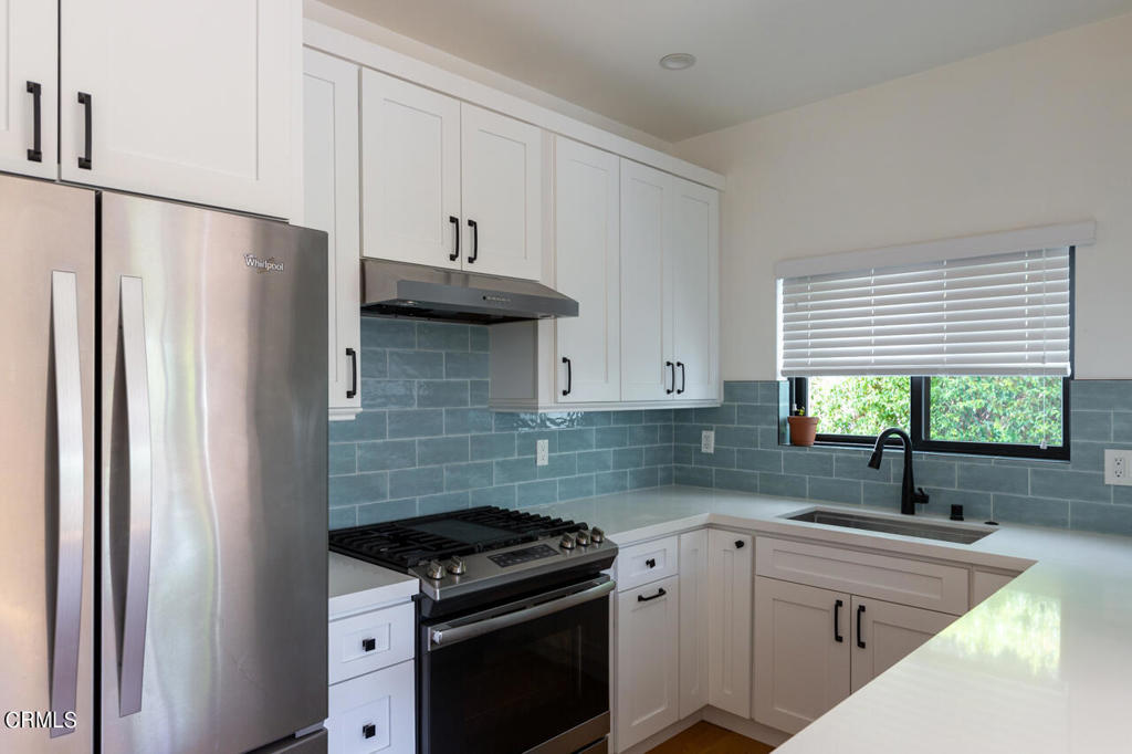 1936 N Roosevelt Avenue