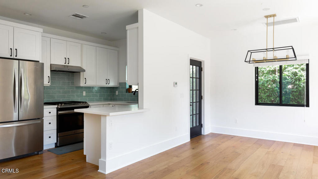 1936 N Roosevelt Avenue