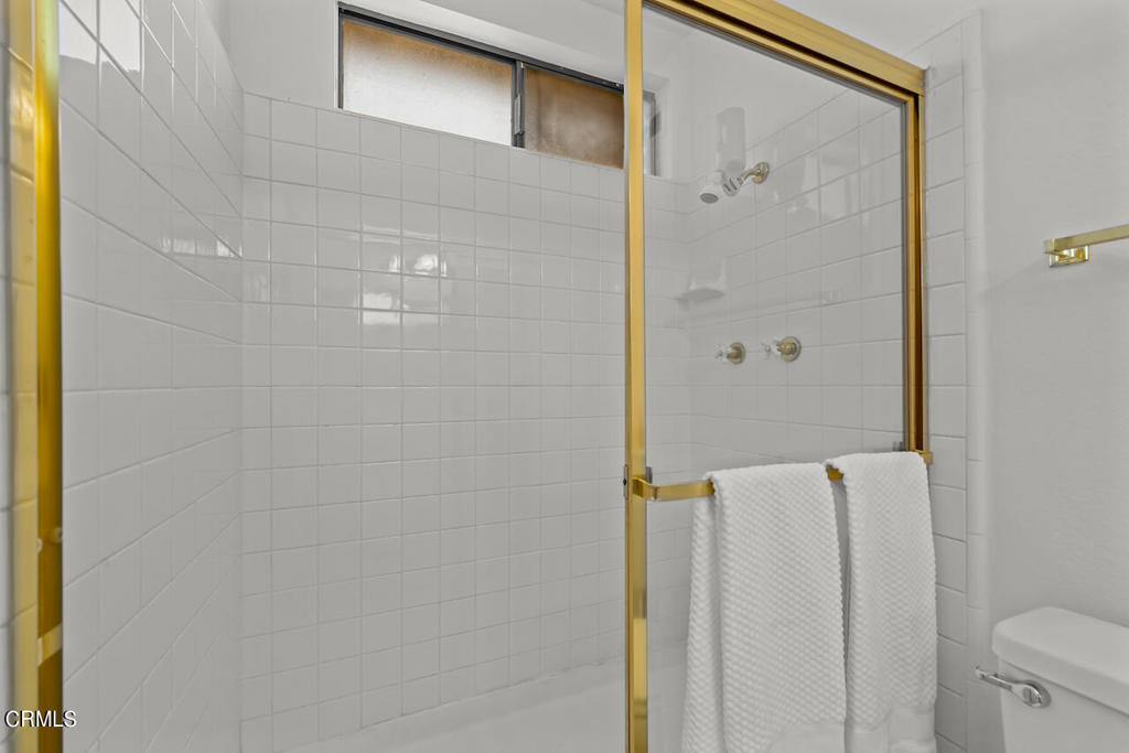 6027 Lindley Avenue Unit: 22