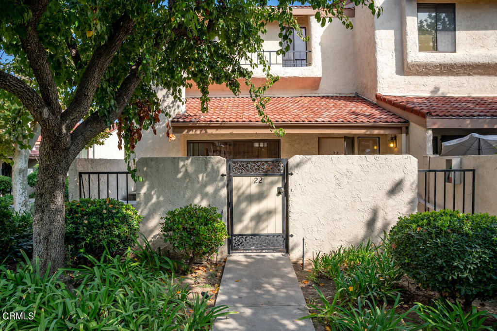 6027 Lindley Avenue Unit: 22