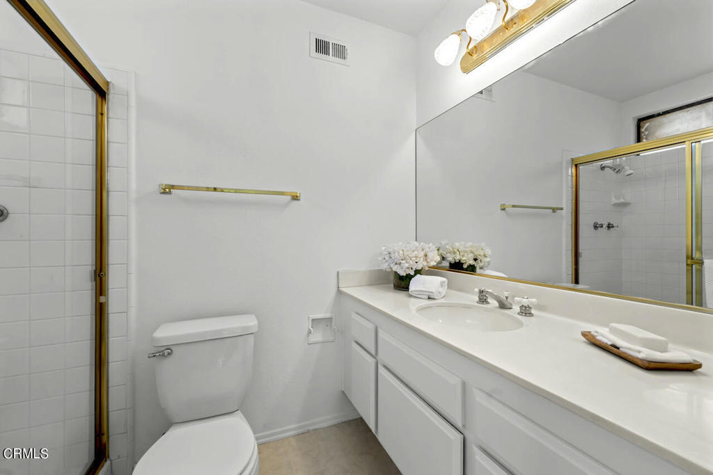 6027 Lindley Avenue Unit: 22