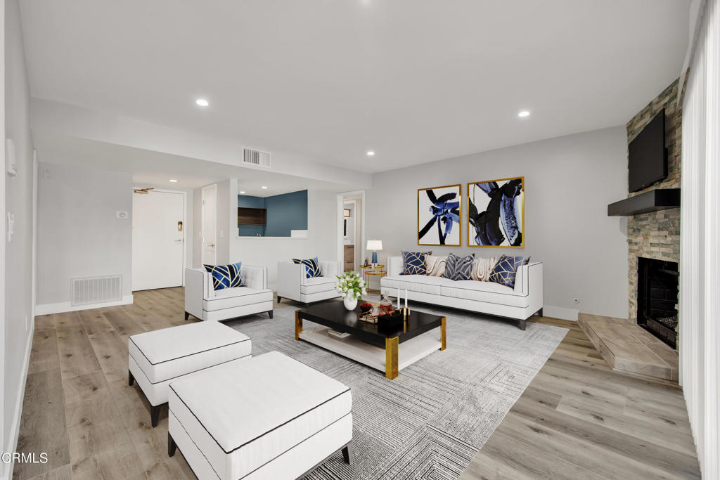 9960 Owensmouth Avenue Unit: 10