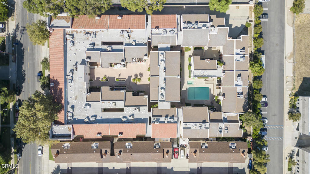 9960 Owensmouth Avenue Unit: 10