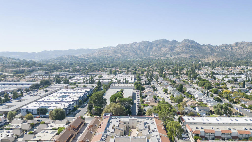 9960 Owensmouth Avenue Unit: 10