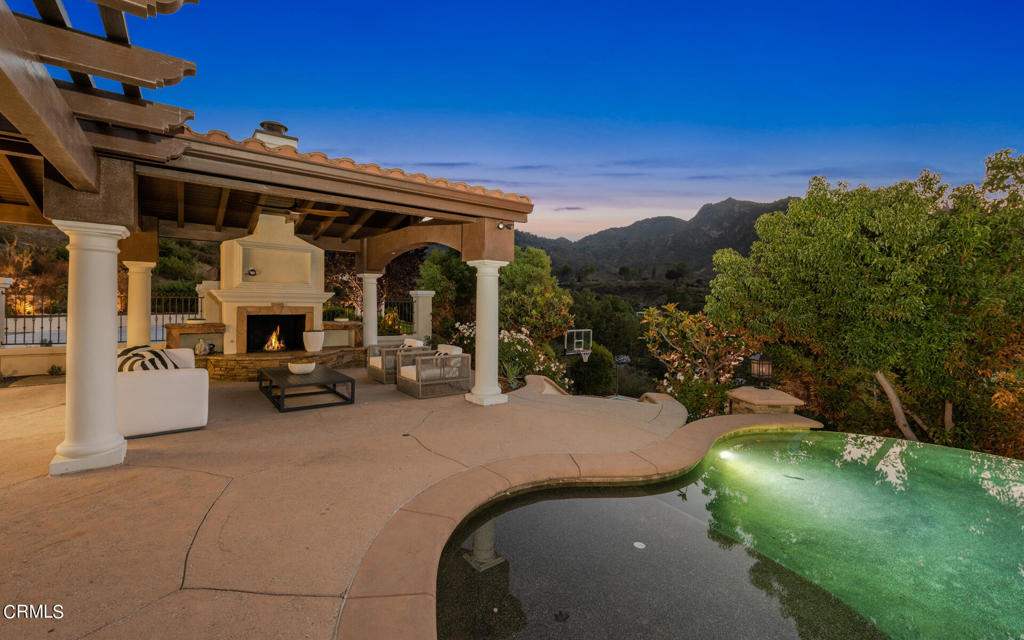 1909 Hazel Nut Court