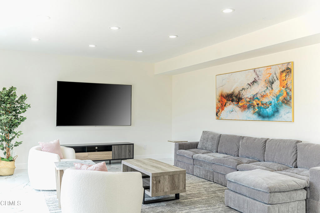 1909 Hazel Nut Court