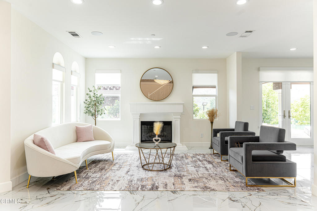 1909 Hazel Nut Court