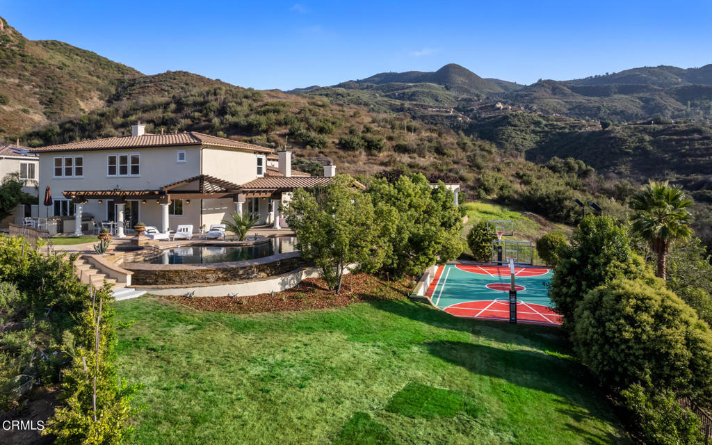 1909 Hazel Nut Court