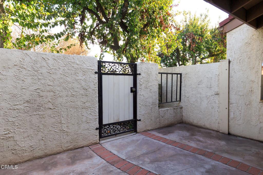 6051 Lindley Avenue 3