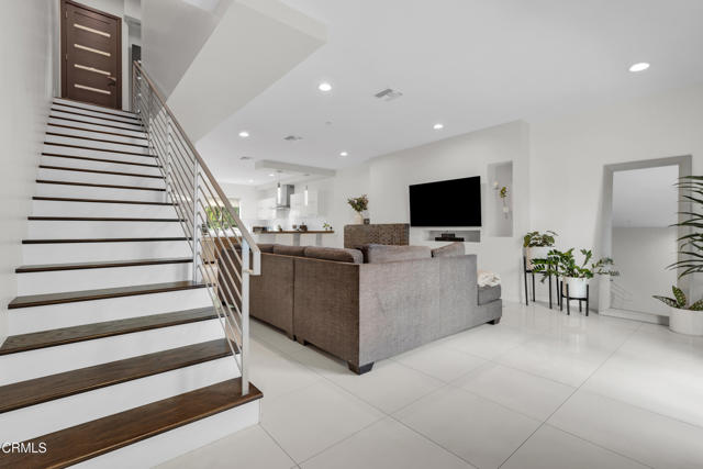 4485 Hazeltine AVE Unit: 3