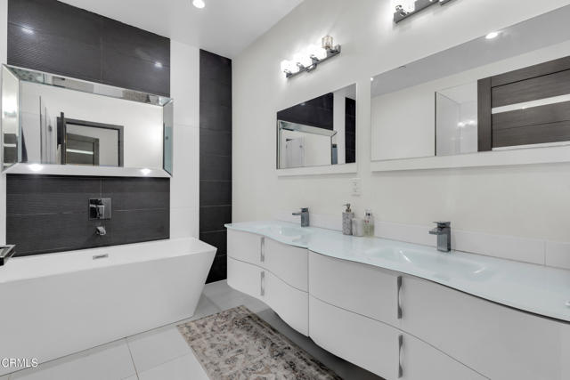 4485 Hazeltine AVE Unit: 3