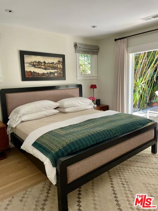 1434 N SPAULDING AVE