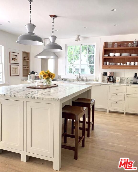 1434 N SPAULDING AVE