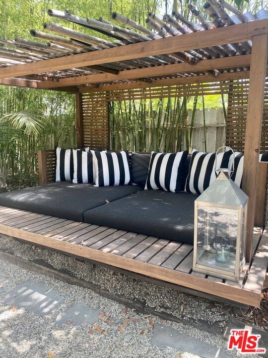 1434 N SPAULDING AVE