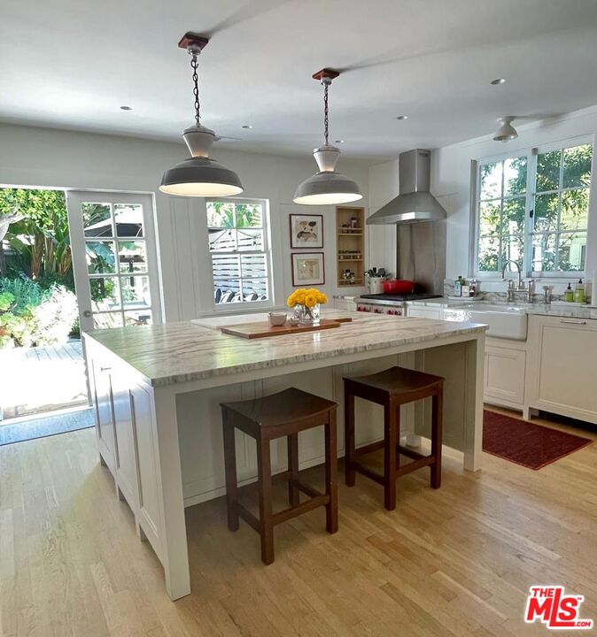 1434 N SPAULDING AVE