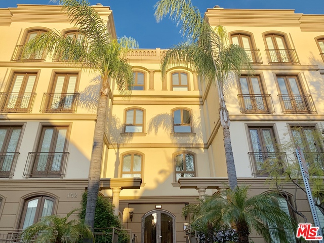 132 S CRESCENT DR Unit: 403