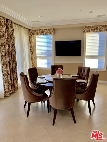 132 S CRESCENT DR Unit: 403