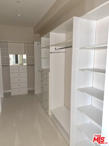 132 S CRESCENT DR Unit: 403