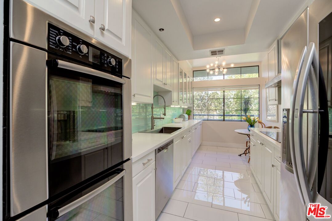 200 N SWALL DR Unit: PH6