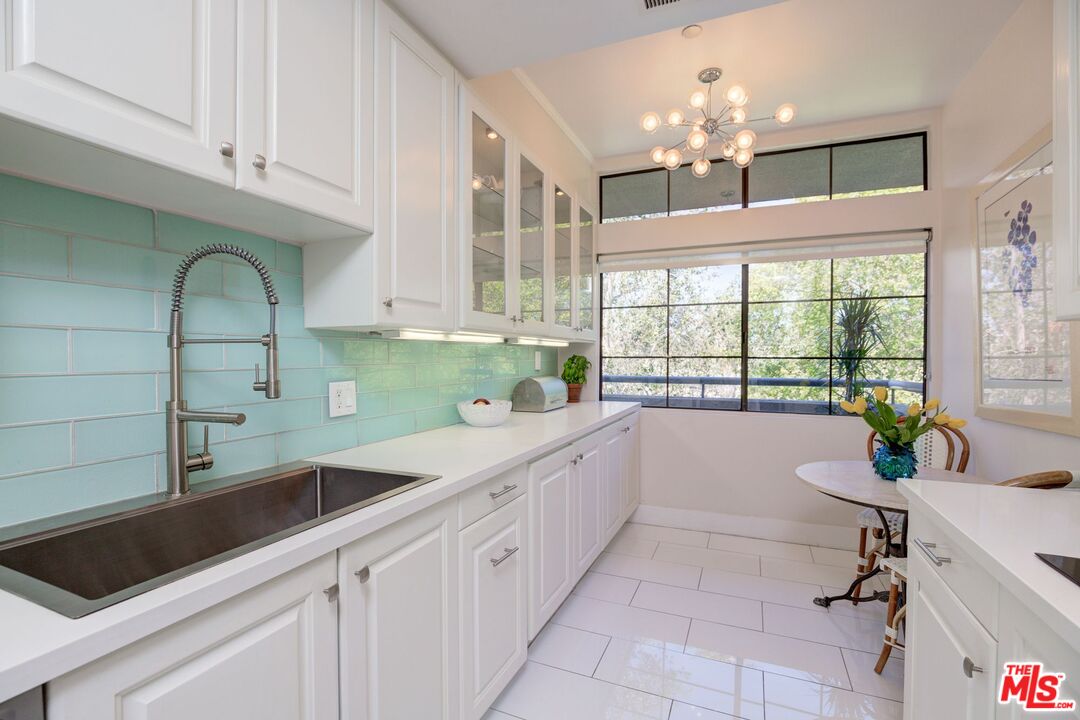 200 N SWALL DR Unit: PH6