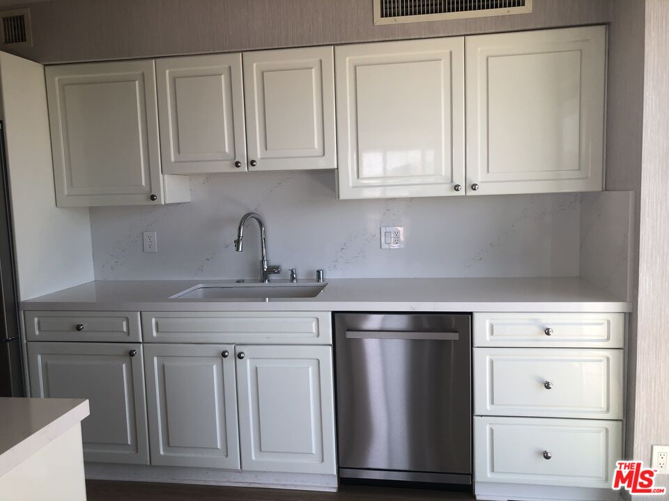 10790 Wilshire Blvd Unit: 1601