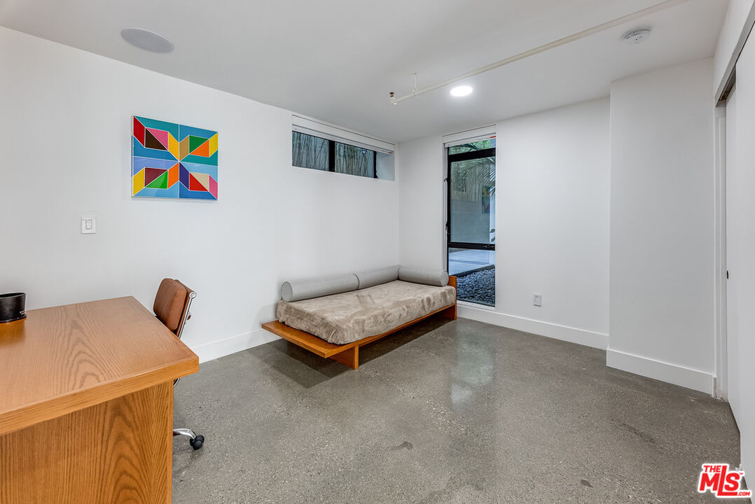 4115 Glencoe Ave Unit: 107