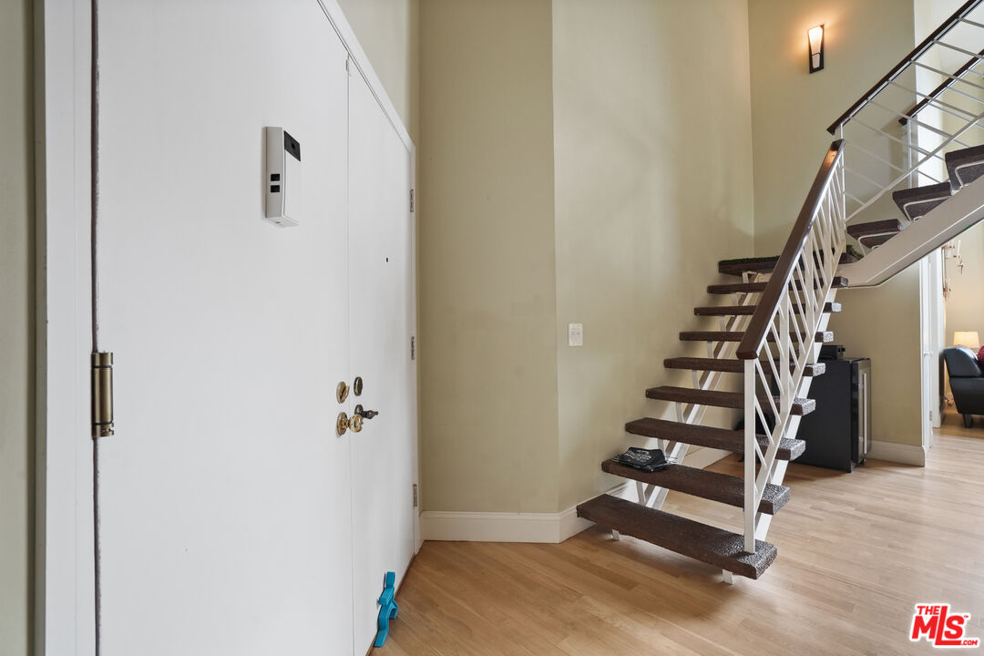 1557 S Beverly Glen Blvd Unit: 310